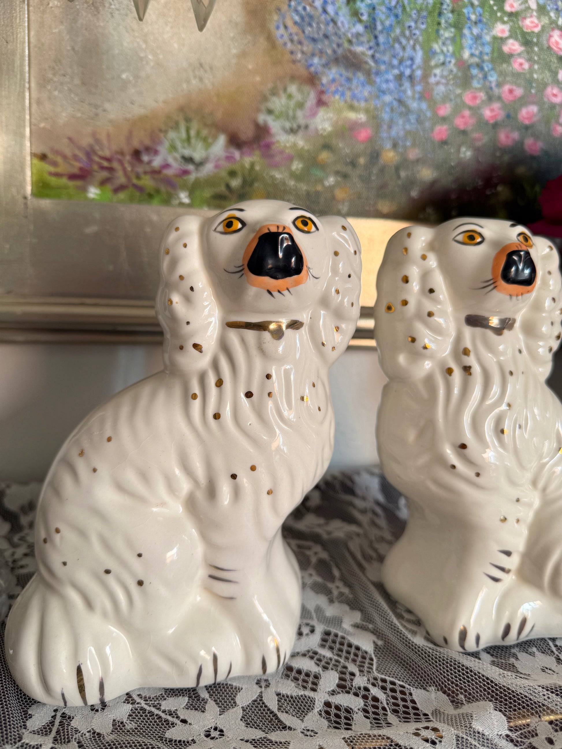 Staffordshire Spaniel Mantel Dogs