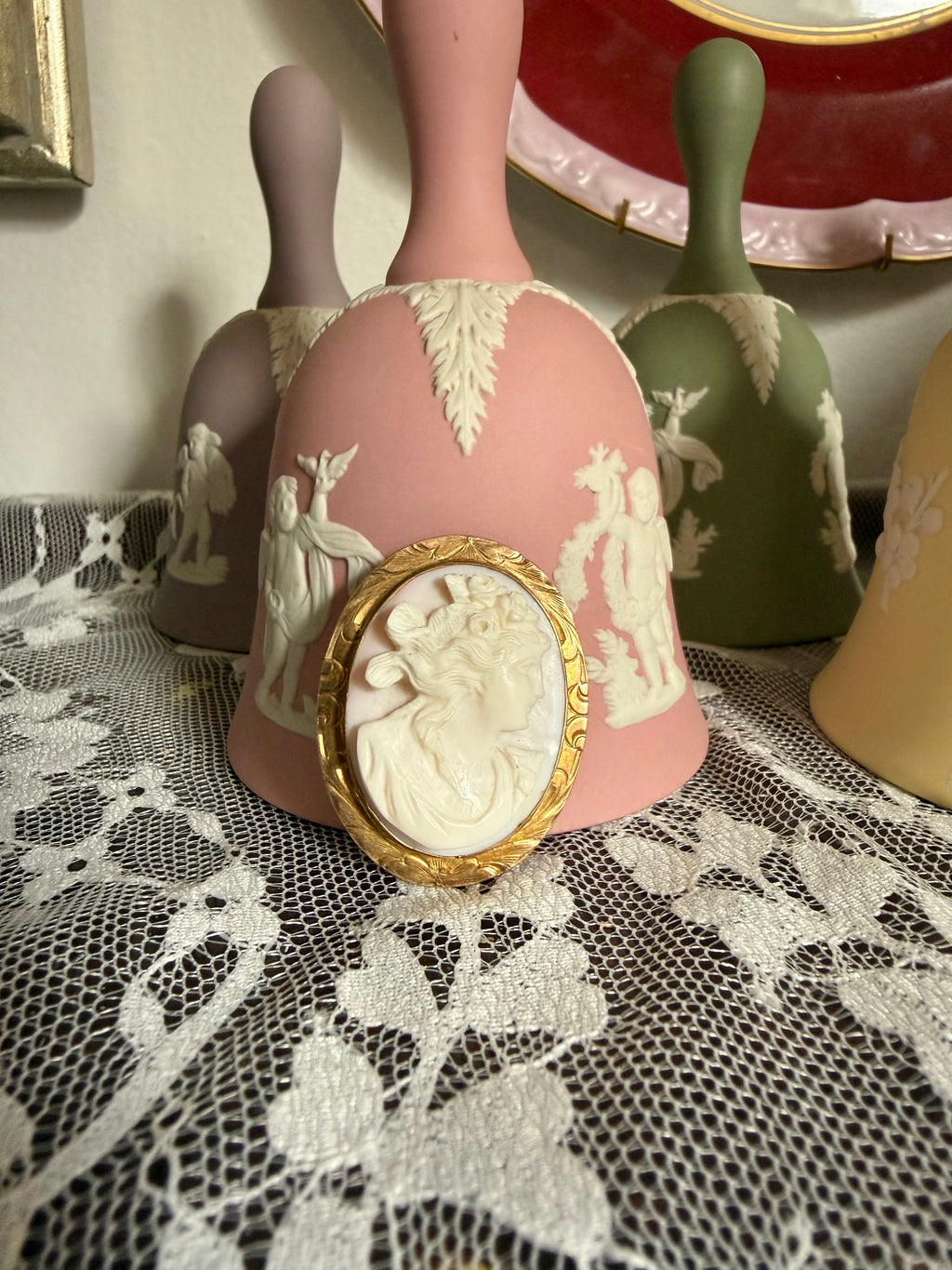 Victorian 10k Pink Cameo Shell Pendant Brooch