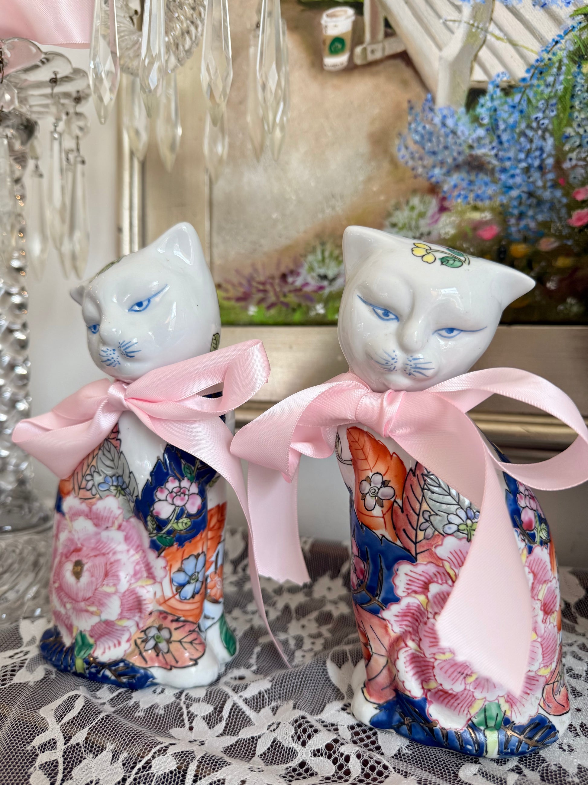 Tobacco Leaf Staffordshire Kitty Pair